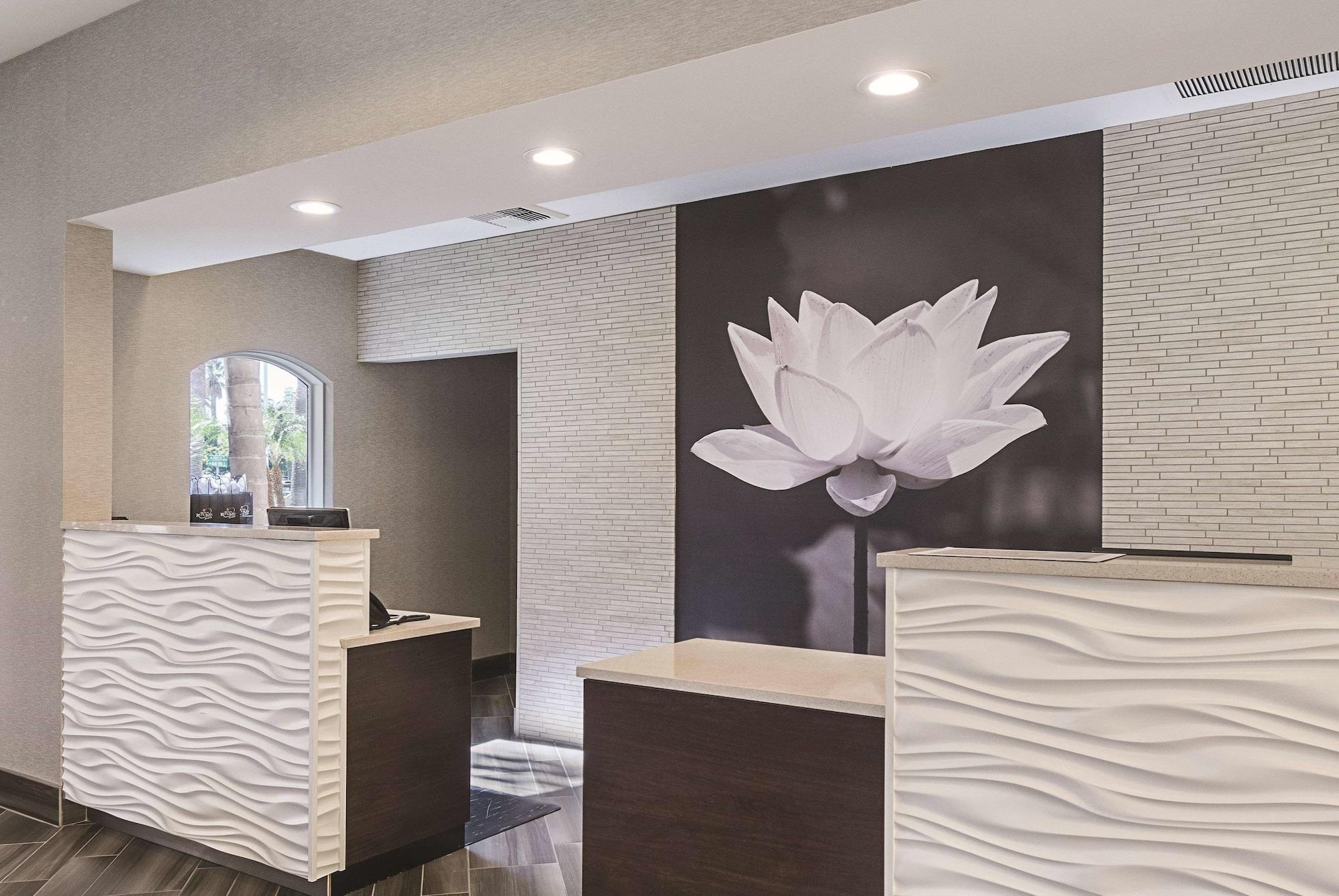 La Quinta Inn & Suites By Wyndham Ontario Airport Kültér fotó